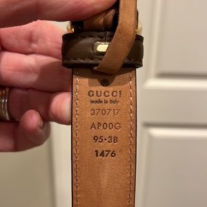 Gucci Leather belt with interlocking G